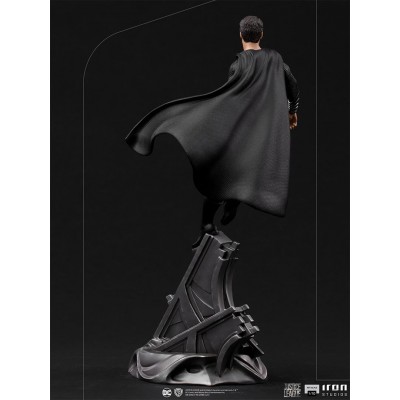 Статуетка Iron Studios Zack Snyder’s Justice League - Superman Black Suit Art Scale 1/10